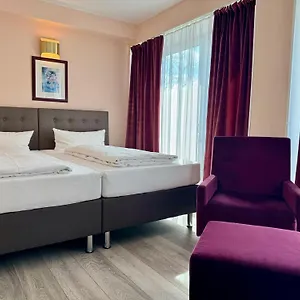 Nevada Hotel